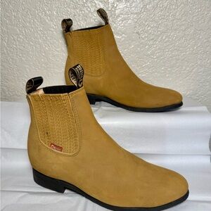 Men’s leather Chelsea boots handcrafted in Mexico